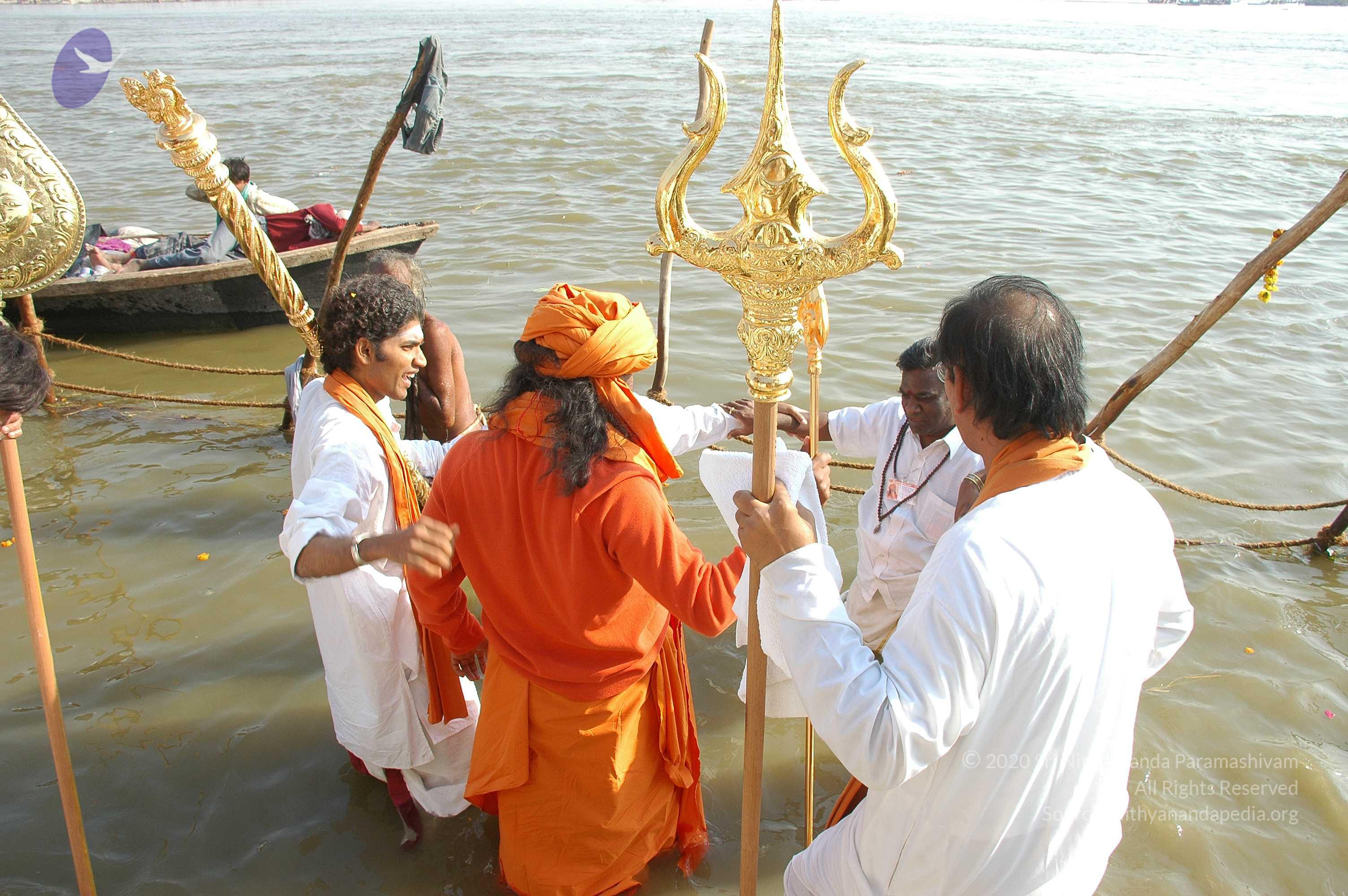 india-Ashram-Dic.30-31-1 -.05-06 391_CMP_WM